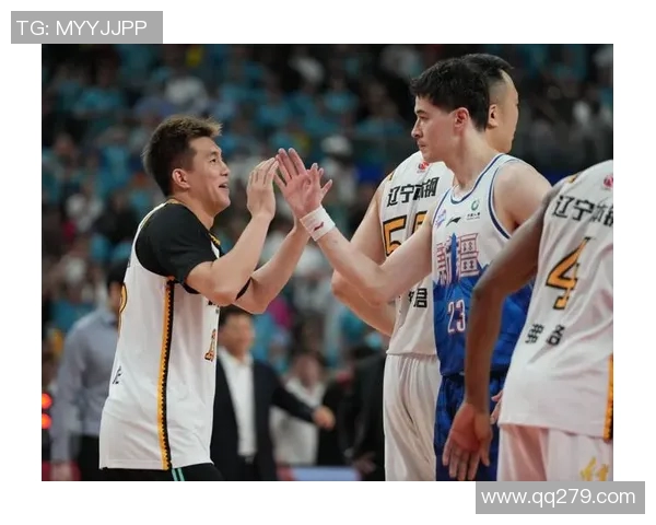 辽宁队获胜,以近百分巨大优势横扫CBA赛场 辽宁队获胜,以近百分巨大优势横扫CBA赛场