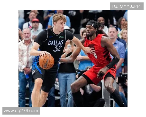 开拓者队近期状态下滑，主场惨遭独行侠大胜